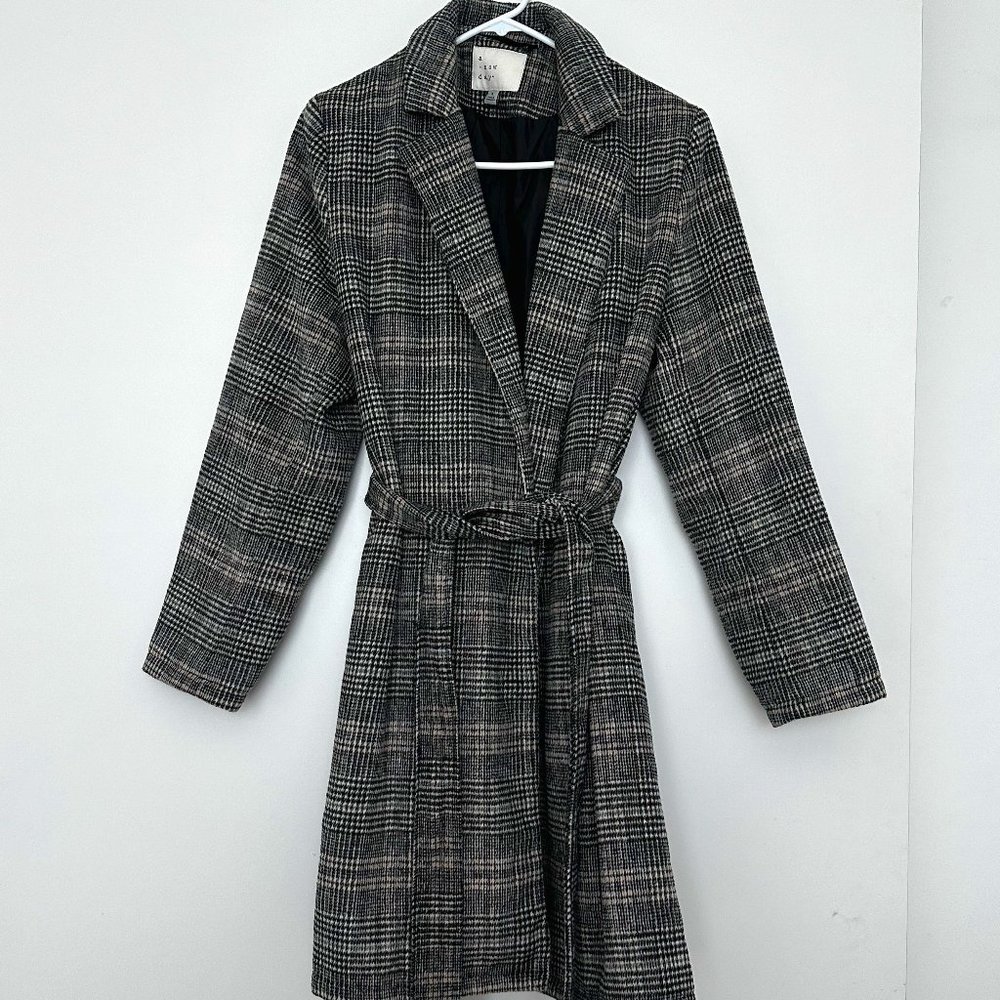 Women's Plaid Trench Coat w/ Belt